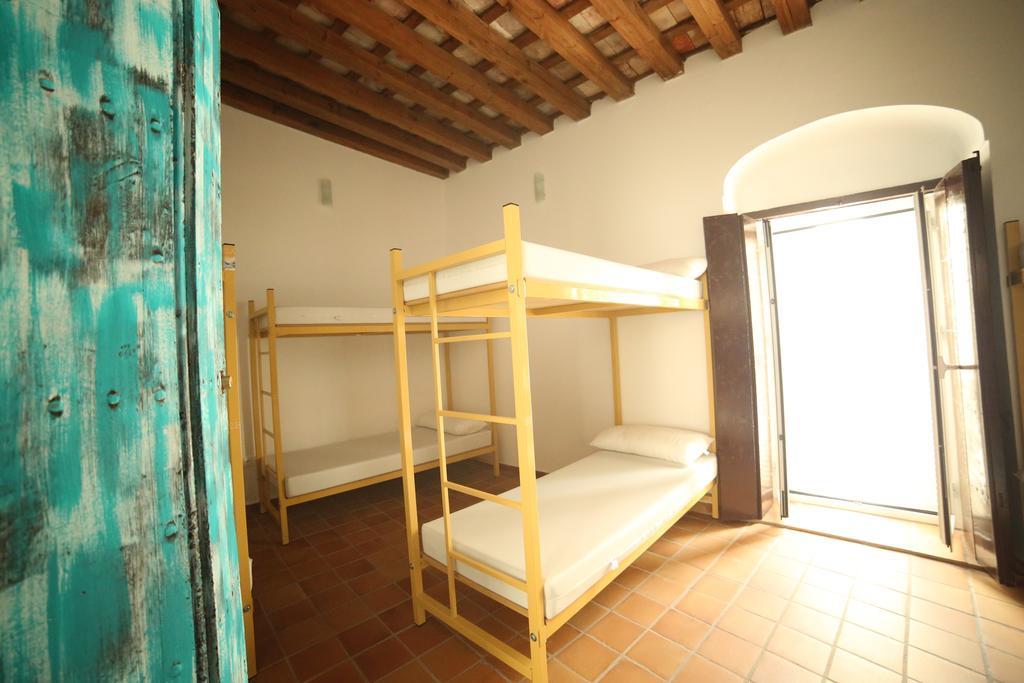 Wake Up In Tarifa Hostel & Restaurant Lounge Pokoj fotografie