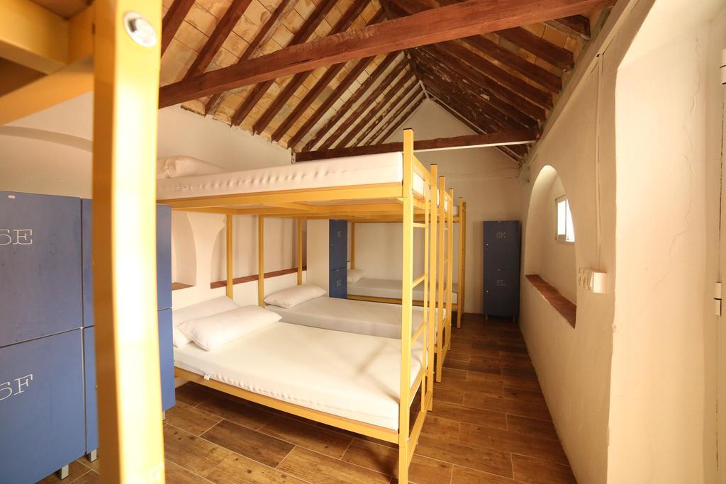 Wake Up In Tarifa Hostel & Restaurant Lounge Pokoj fotografie